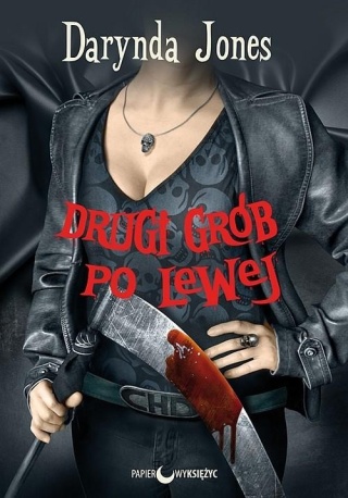 Drugi grób po lewej Darynda Jones